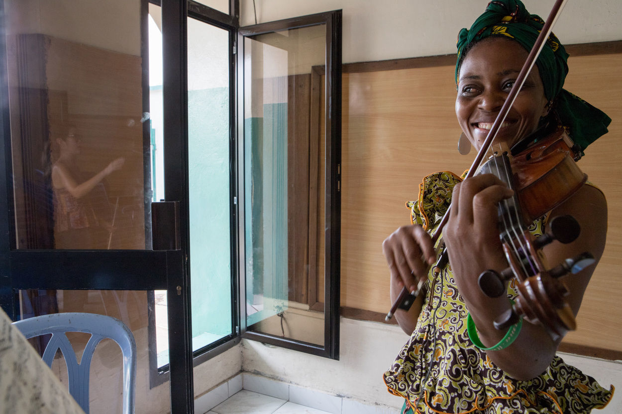 Violinist Pauleth Masamba, Orchestre Symphonique Kimbanguiste